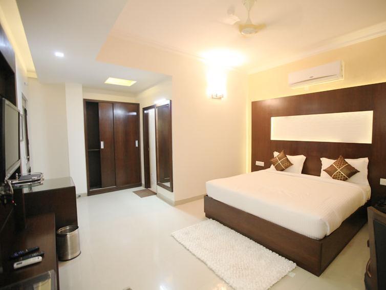 Neo Classic Hotel Chandigarh Exterior photo